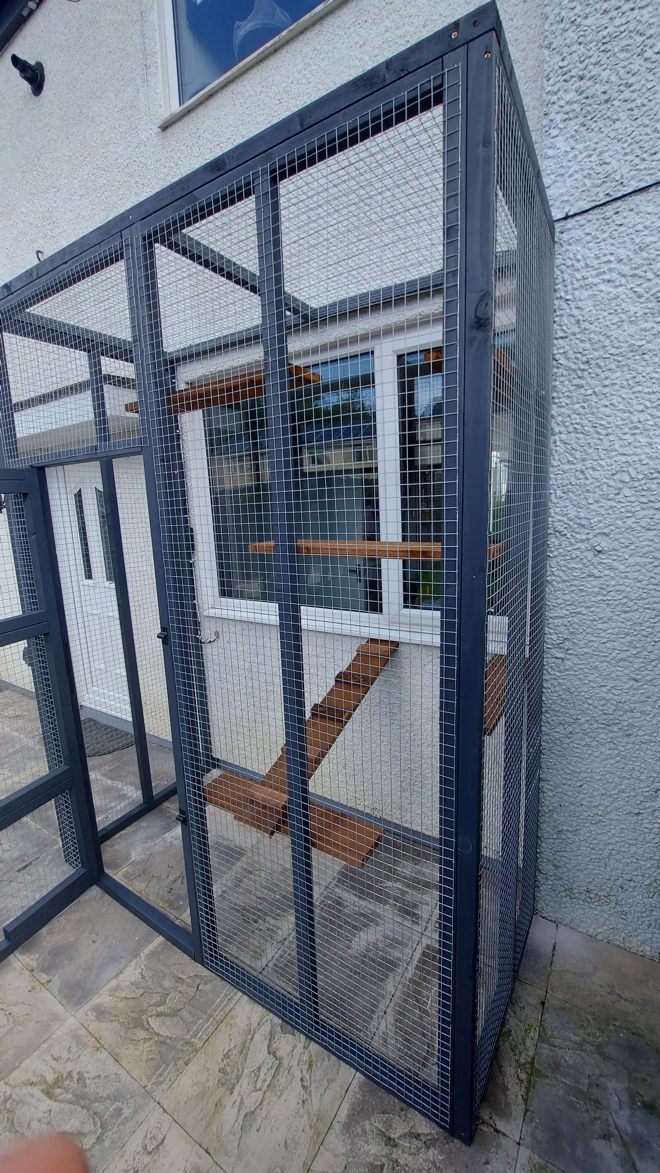 Small Three-Sided Catio