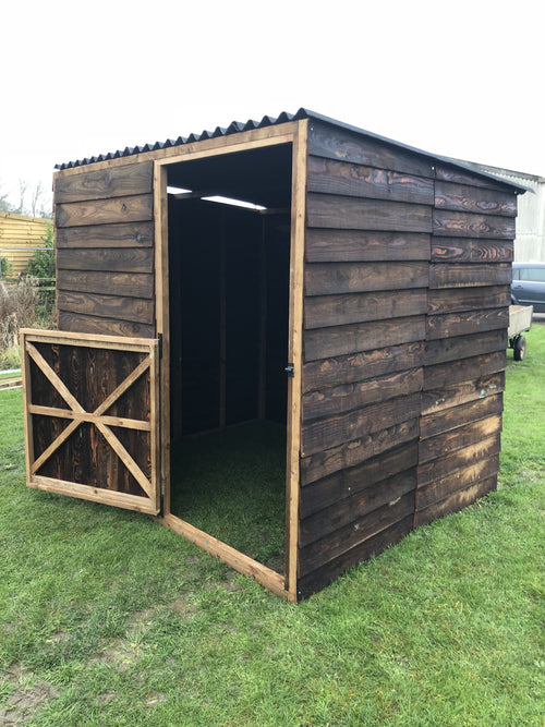Animal Field Shelter / Small Stable - Open Front, Black Onduline roof