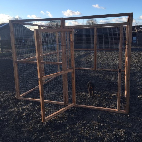 Dog run 8ft x 12ft Chicken Fox Proof Pen