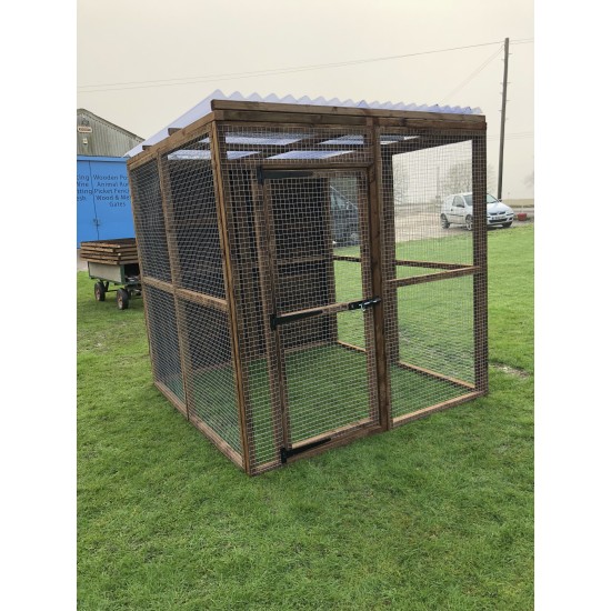 Free Standing Waterproof Chicken Run / Bird Aviary 6ft x 6ft 16G