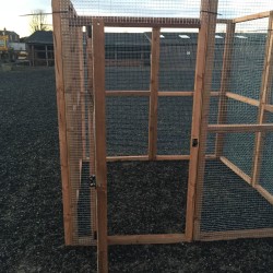 Fox / Dog Safe 6ft x 6ft 16G Rabbit Chicken Run Fox / Dog Safe 6ft x 6ft 16G Rabbit Chicken Run