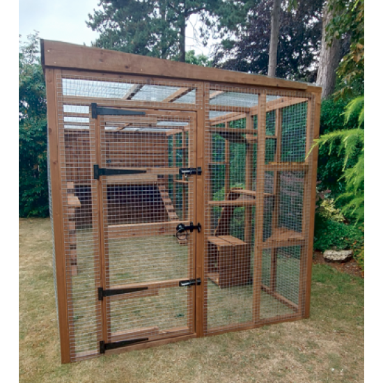 Cat House / Play Pen With Sleeping Box 12ft x 6ft Cat House / Play Pen With Sleeping Box 12ft x 6ft