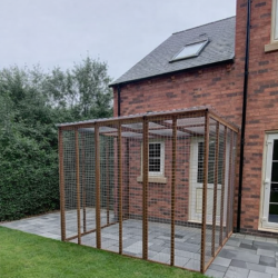 Explorer’s Haven – 12ft x 7ft x 8ft Three-Sided Cat Run