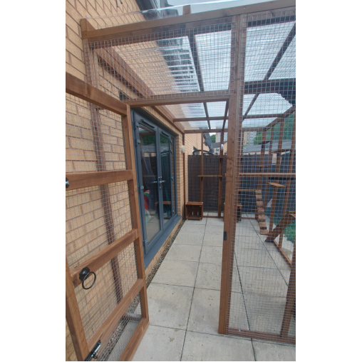 Explorer’s Haven – 12ft x 7ft x 8ft Three-Sided Cat Run 🐱 🔍🐾 