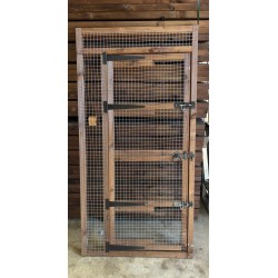 Aviary Door Panel 6ft x 3ft 16G Wire Mesh (184 x 94cm) Aviary Door Panel 6ft x 3ft 16G Wire Mesh (184 x 94cm)