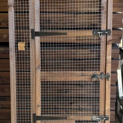 Aviary Door Panel 6ft x 3ft 16G Wire Mesh (184 x 94cm) Aviary Door Panel 6ft x 3ft 16G Wire Mesh (184 x 94cm)