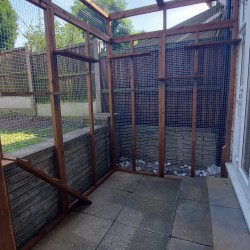 The Garden Explorer – 8ft x 6ft x 9ft Walk-In Catio with Optional Roof & Shelves options