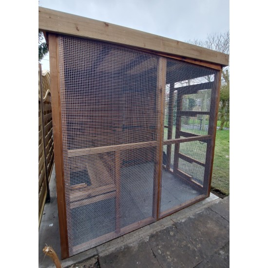 Bunnio 9ft x 6ft 1/2" x 1/2" wire mesh with Felt Roof 