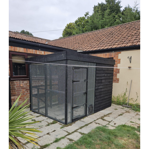 Bunnio 9ft x 6ft 1/2" x 1/2" wire mesh with Felt Roof 