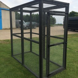 Hand Painted Rabbit Pet run 6ft x 3ft Hand Painted Rabbit Pet run 6ft x 3ft