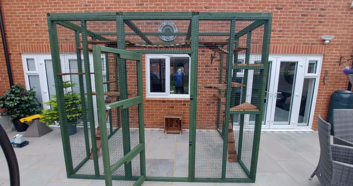 Three Sided Catios Three Sided Catios