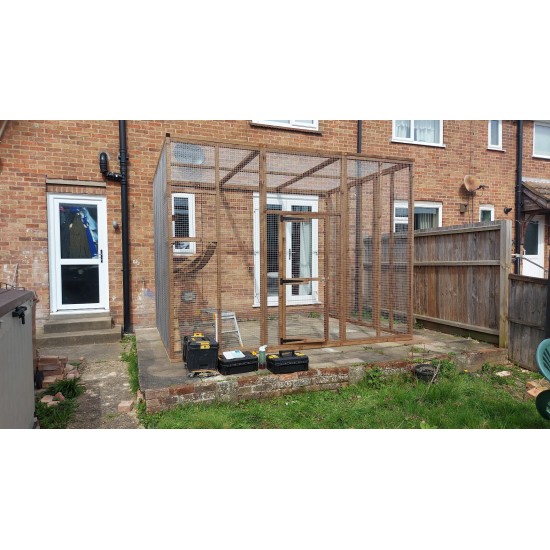 Catio / Cat Lean to 9ft x 9ft x 9ft Cat run