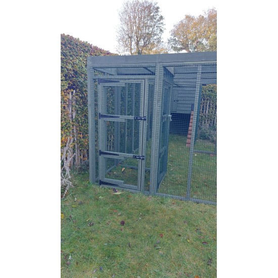 Freestanding Bespoke Green Sleeping Box Enclosure